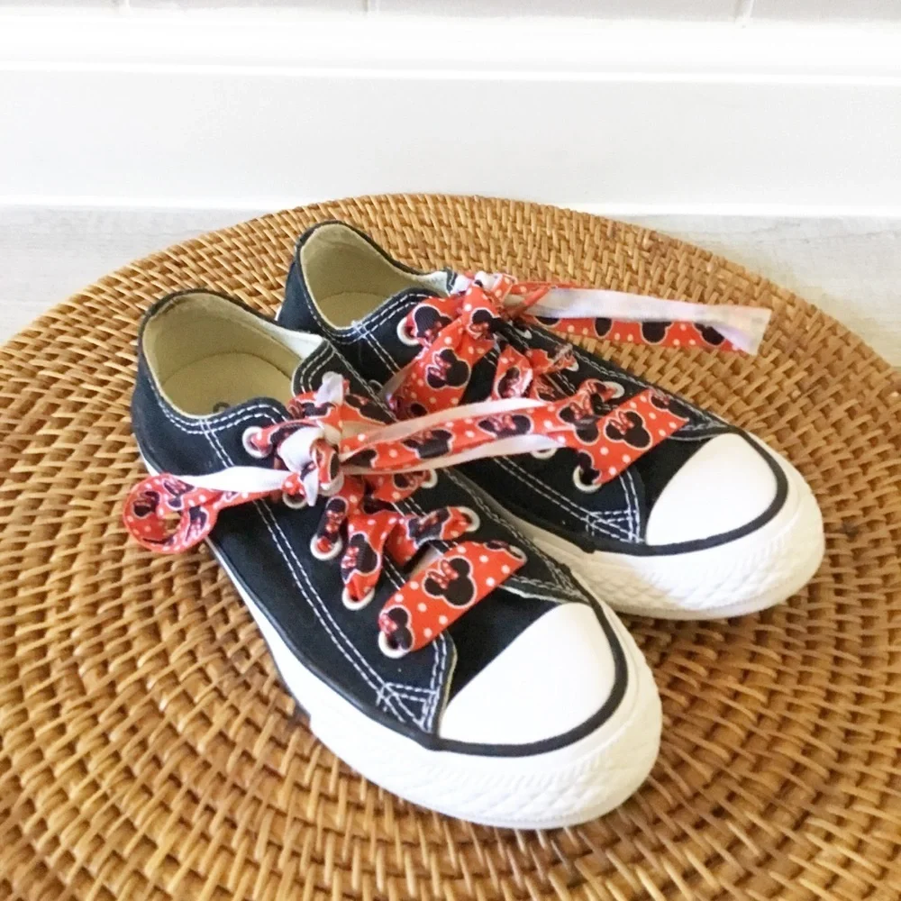 Converse Low Top Girls Shoes Size 12 With Disney Minnie Shoes
